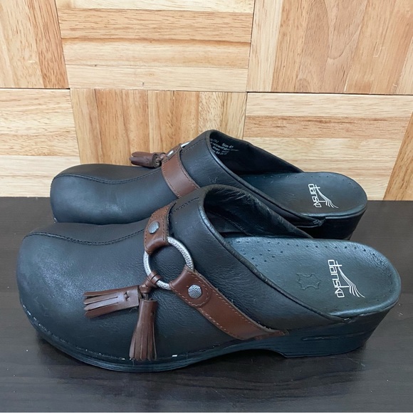 DANSKO “Shandi” Black Nubuck Leather Biker Harness Tassel Clog Size 41 10.5-11US - Picture 4 of 16